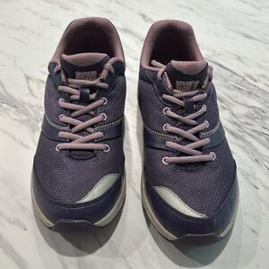 Vionic Women’s Kona Walking Purple Athletic Outdoor Comfort Shoes Size‎ 9.5